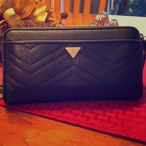 Pebble leather wallet